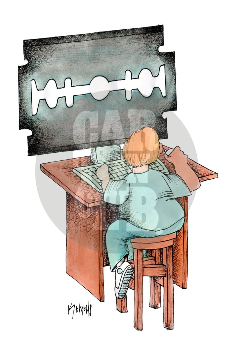 Arma de dos filos, cartón de Kemchs