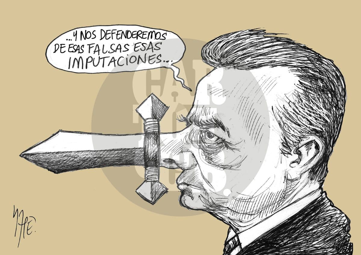 Con la espada desenvainada