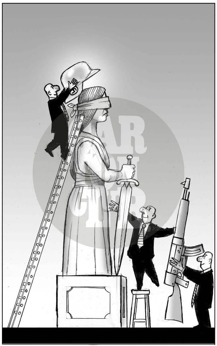 Reformas a ley de seguridad, cartón de El Fisgón